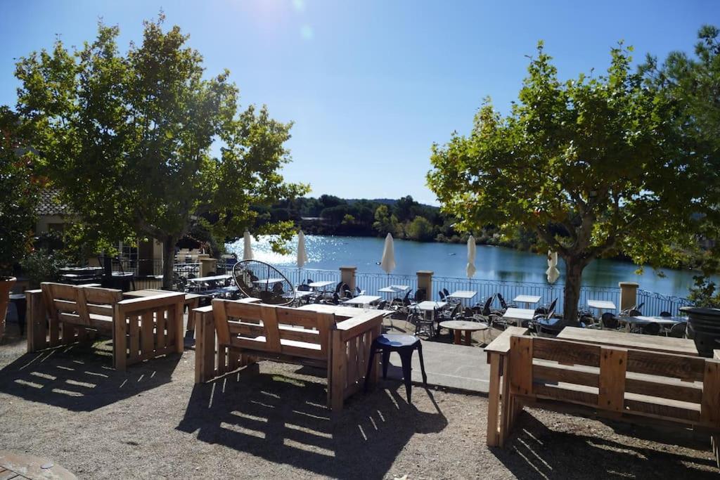Appartement Clim & Piscine Sur Golf Pont-Royal Kültér fotó