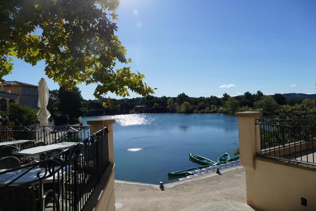 Appartement Clim & Piscine Sur Golf Pont-Royal Kültér fotó